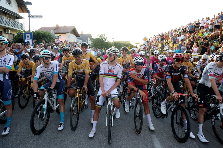 V Komendi se spet obeta spektakel, slovenskim fantom se ob Tadeju Pogačarju ponuja edinstveno doživetje. 