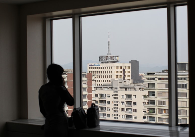 Ženska je po skoraj 20 letih odkrila, da jo je mož praktično ves čas varal. Fotografija je simbolična.