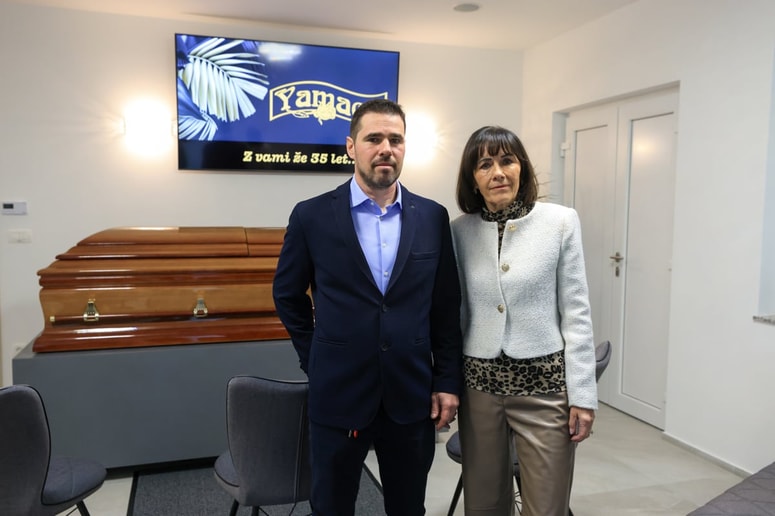 Robert Krašovec, sedanji direktor podjetja Yamaco, z mamo Jarmilo, ki je s soprogom Marjanom Krašovcem ustanovila podjetje. 