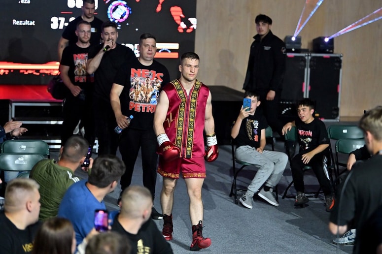 Glavna fotografija članka:Nejc Petrič svetovni prvak WBC v konkurenci do 24 let: Moja najtežja borba doslej.