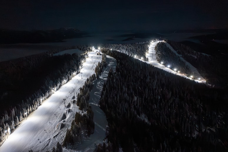 Glavna fotografija članka:Kope z brezplačno nočno smuko odpirajo zimsko sezono