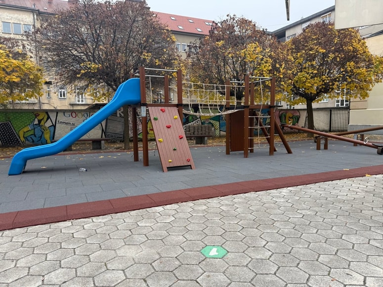 Šest mariborskih vrtcev in dve šoli ima nova ali nadgrajena igrala. 