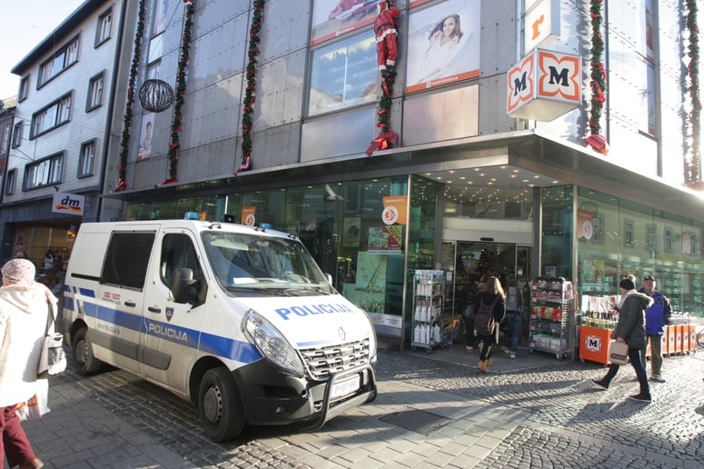 Glavna fotografija članka:(FOTO) Je res milka iz Müllerja boljša, ker je narejena za nemški trg? Ni nujno, zaradi tujkov je celo odpoklicana!