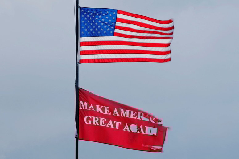 Desničarski populisti se znajo predstaviti kot zaščitniki ogrožene nacionalne identitete.

 

