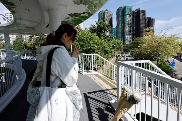 Požar v stolpnicah so gasili kar dva dni.