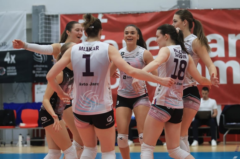 Mariborčanke se znova veselijo. 