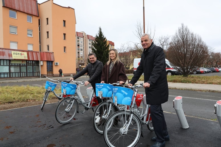Župan Saša Arsnenovič na odprtju MBajk postaje v Prušnikovi ulici.