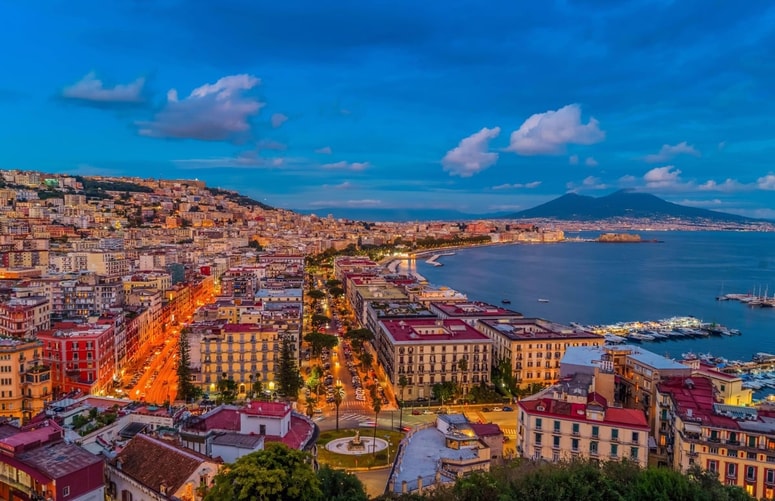 Neapelj je bil med mesti izbran za najboljšo kulinarično desetinacijo.