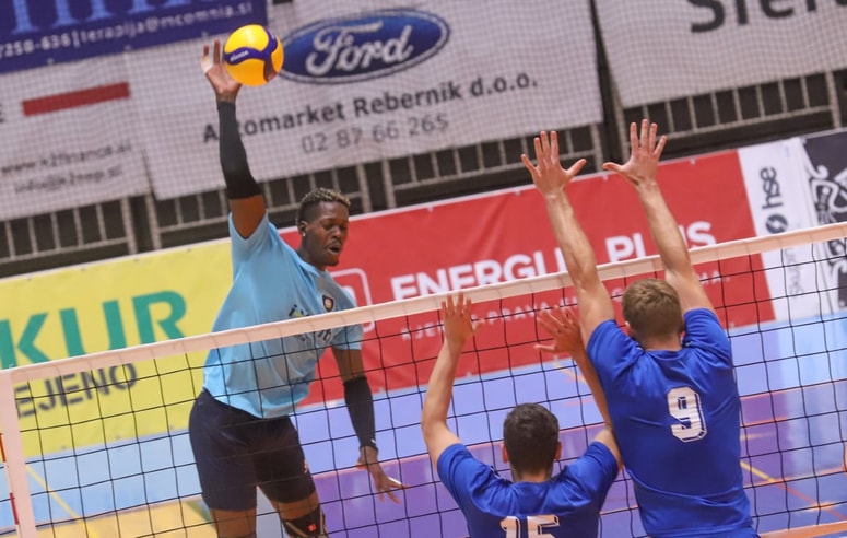 Kubanski reprezentant Carlos Charles Santana z igrami dokazuje, da je velika okrepitev i-Venta. 