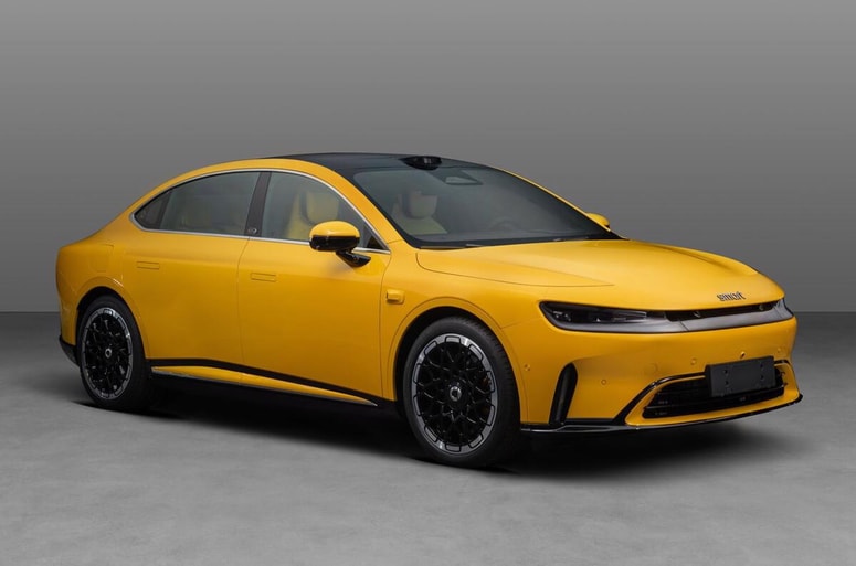 Pod imenom smart si predstavljamo vse kaj drugega kot takšno petmetrsko limuzino ... 