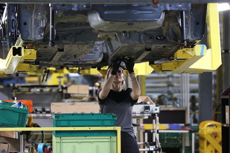 Glavna fotografija članka:(KOMENTAR) Plače naše vsakdanje