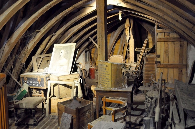 Hiša sicer še skriva nekaj nenavadnih kotičkov in zakladov. Fotografija je simbolična. 