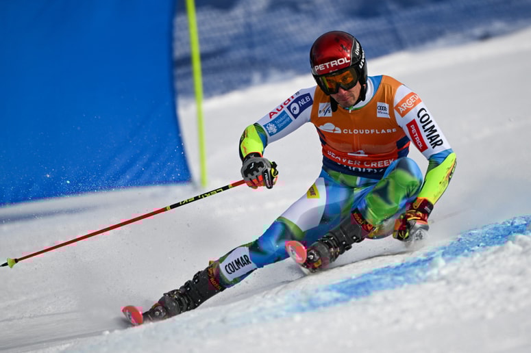 Glavna fotografija članka:Šport na TV