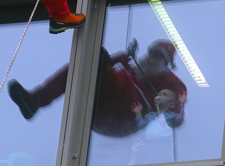 "Če lahko samo za trenutek polepšamo bivanje v bolnišnici tem našim malim sončkom, smo naredili veliko," pravijo Božički.