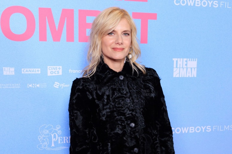 Mélanie Laurent je na predpremieri filma nosila plašč znamke Miu Miu, vreden 14.900 evrov. 