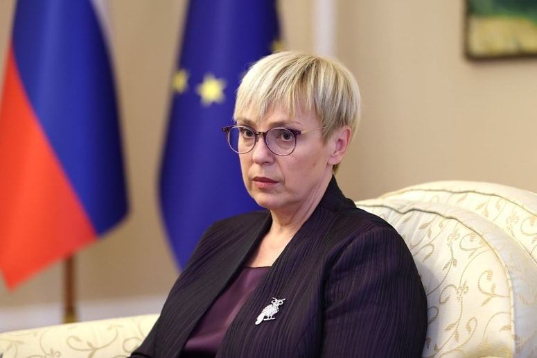 Eden od potomcev ubite družine Bernard Sadovnik je obisk slovenske predsednice v ločeni izjavi za medije označil za izraz solidarnosti.