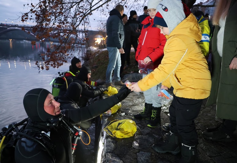 Darilo, ki pride iz Drave, je res nekaj posebnega. 