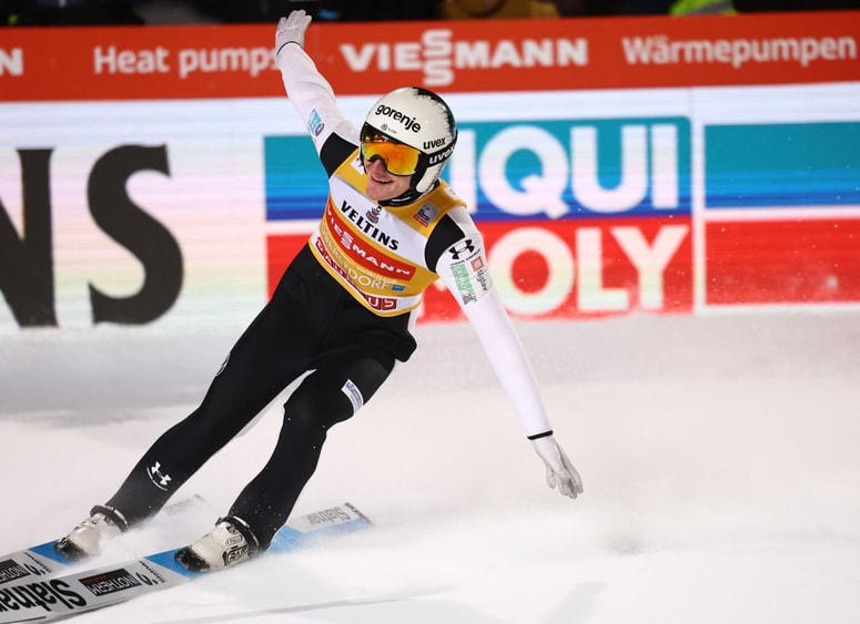 Glavna fotografija članka:Domen Prevc zmagal tudi na drugi novoletni tekmi v Garmisch Partenkirchnu in povečal skupno vodstvo