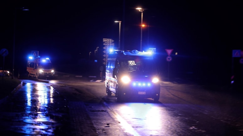 Zaradi deformacije vozila je mladenka ostala ukleščena v pločevini in utrpela hude telesne poškodbe. Reševalne ekipe so jo morale s tehničnim posegom rešiti iz vozila. Fotografija je simbolična. 