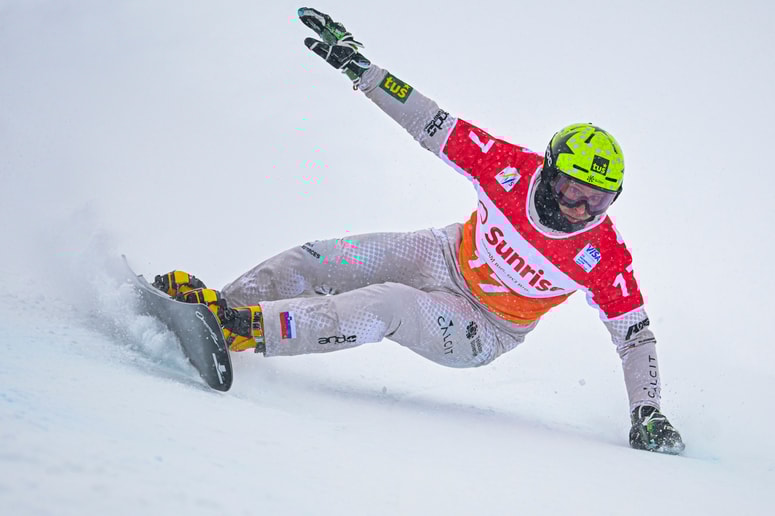 Glavna fotografija članka:Deskanje na snegu: Tim Mastnak do prvih stopničk v sezoni