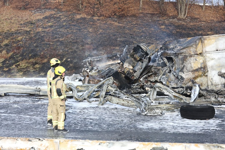 Glavna fotografija članka:(FOTO) Policija sporočila, kdo je umrl v včerajšnji tragični prometni nesreči na štajerski avtocesti