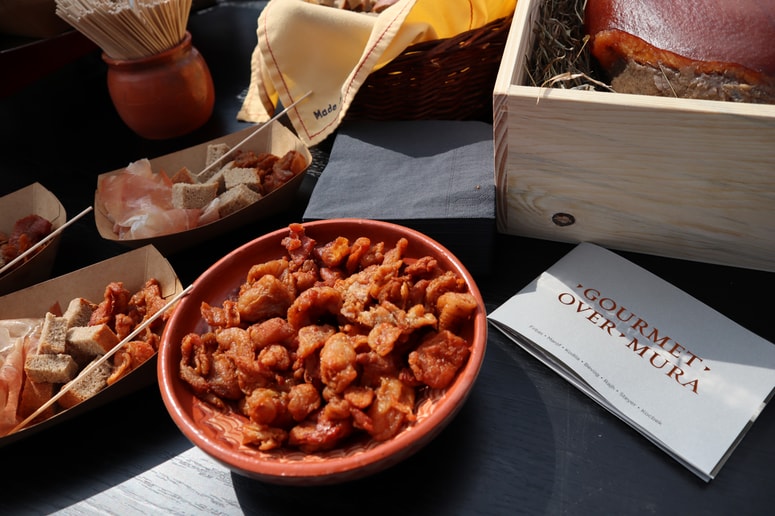 Fotografija je simbolična