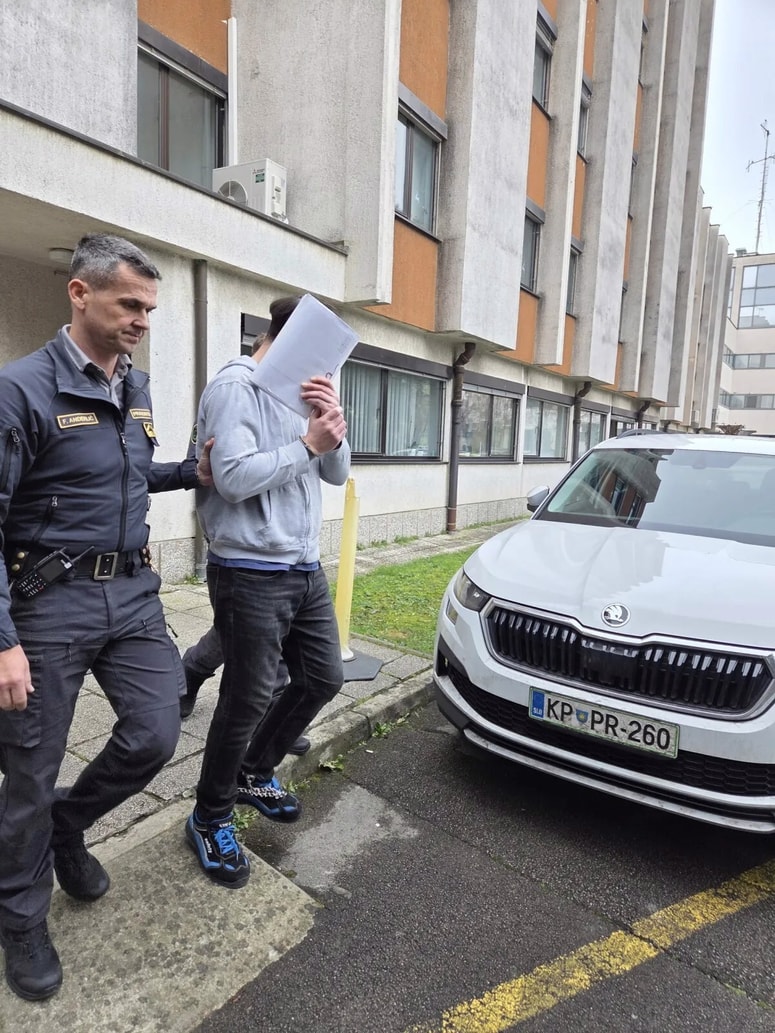 Brazilec Romulo de Souza Silva se je skrival pred fotoaparati. 