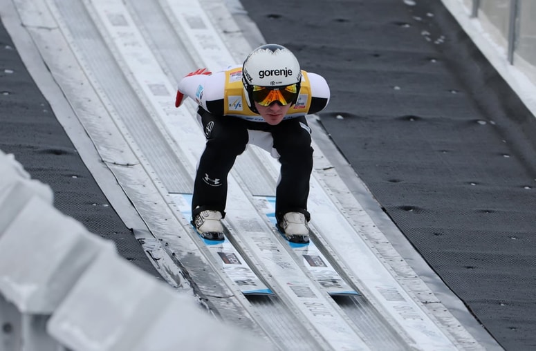 Domen Prevc je potrdil slovensko zmago.
