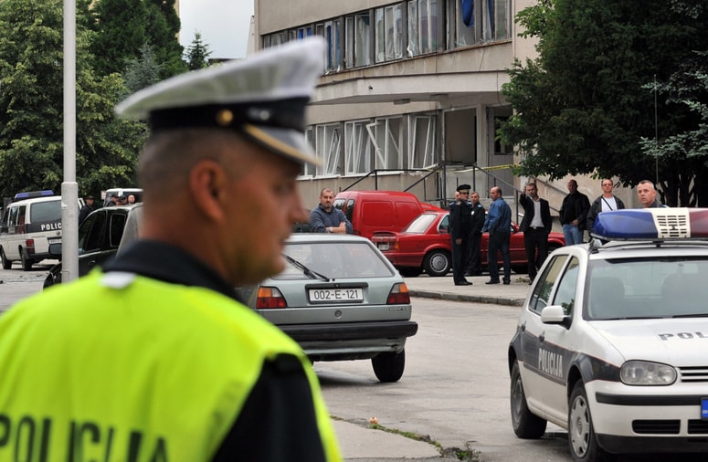 Pobegli Amini so pomagali policisti.