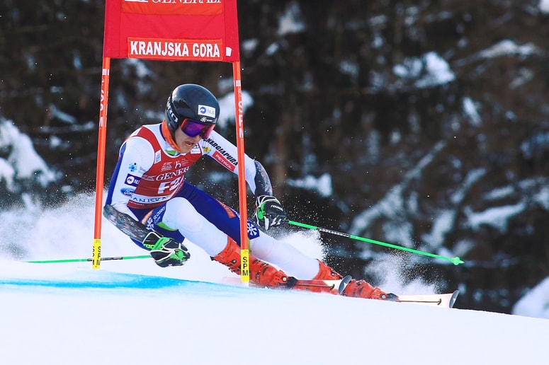 Za našega alpskega smučarja je šla sezona dokončno po zlu ... 