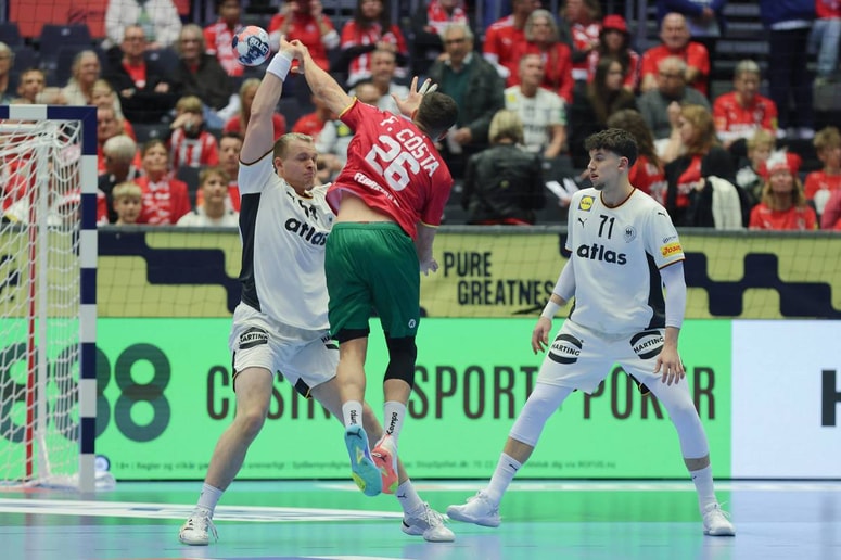 Gre za tekmo Nemčije proti Portugalski. 