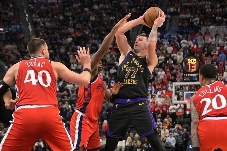 Dončić je sicer danes moral priznati premoč v mestnem derbiju Lakersov proti Clippersom (104:112), pri čemer je dosegel 32 točk. 