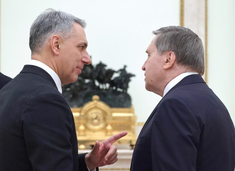 Glavna fotografija članka:Orbanov minister: Romi naj čistijo umazana stranišča na vlakih