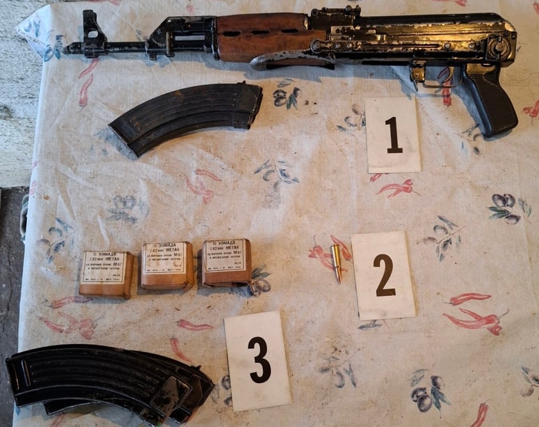 Zaseg orožja med hišno preiskavo