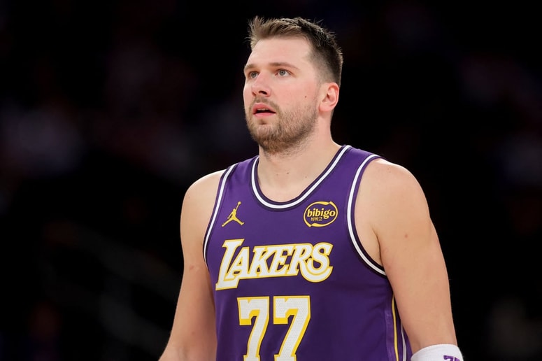 Res ne sodi v družbo največjih?