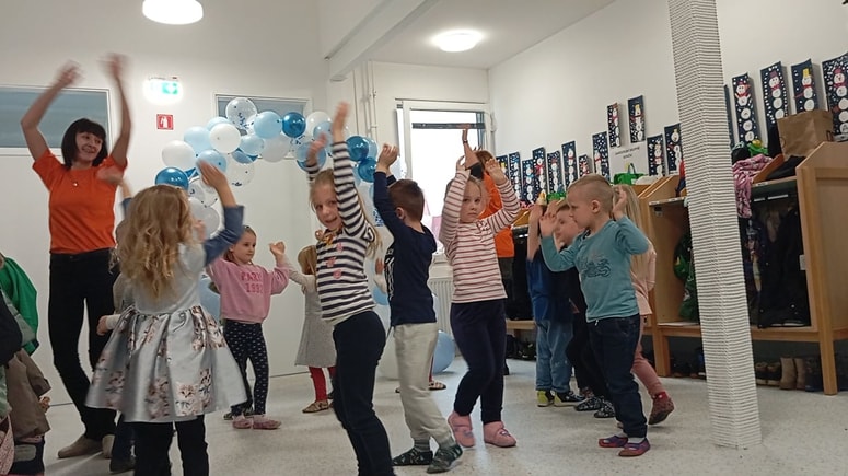 Vpis je namenjen otrokom, ki bodo do vključno 1. januarja 2027 dopolnili najmanj 11 mesecev starosti, in velja za vse predšolske otroke do njihovega vstopa v šolo.