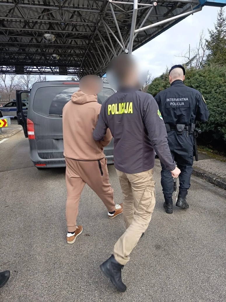Hrvaški policisti so 36-letnika slovenskim kolegom predali minuli četrtek. 