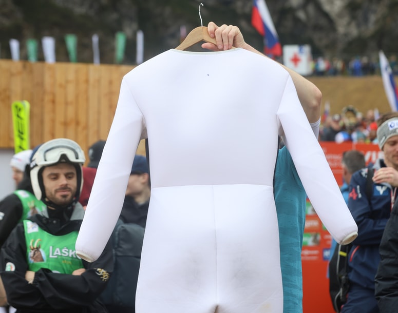 Kdor ima večji penis, lahko nosi bolj ohlapen dres ... 