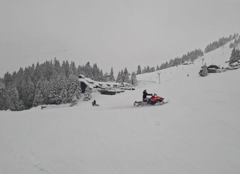 Če jih kdo prepozna, bodo na Krvavcu veseli informacij ... 