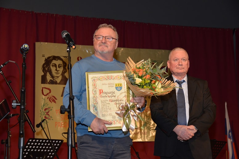 Priznanje je župan Matjaž Orter izročil Maksimilijanu Gričniku (levo). 