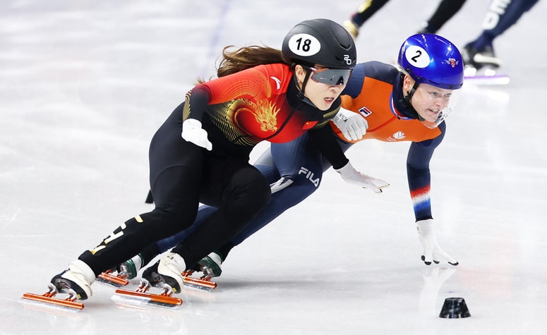 Zaradi nesrečnega spleta okoliščin v polfinalu so Nizozemci svoj rekordni čas dosegli v tako imenovanem B-finalu. 