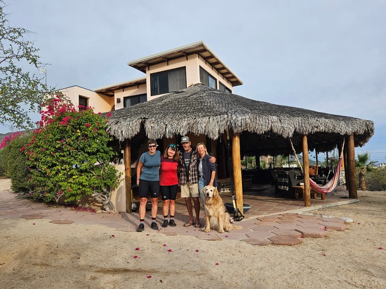 V družbi Alenke Vreček, njenega moža Jima in psa Montyja 