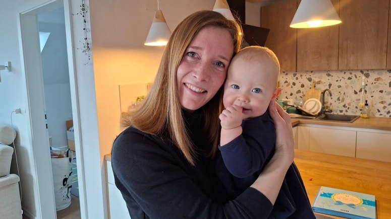 Posebne zgodbe - Učitelji: Lara Bašić s hčerko Vito
