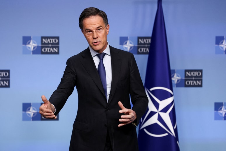 Na novinarsko vprašanje, ali ZDA izvajajo zadosten pritisk na Rusijo, je Rutte odgovoril, da Washington trenutno počne, "tisto, kar potrebujemo, ko gre za Ukrajino".