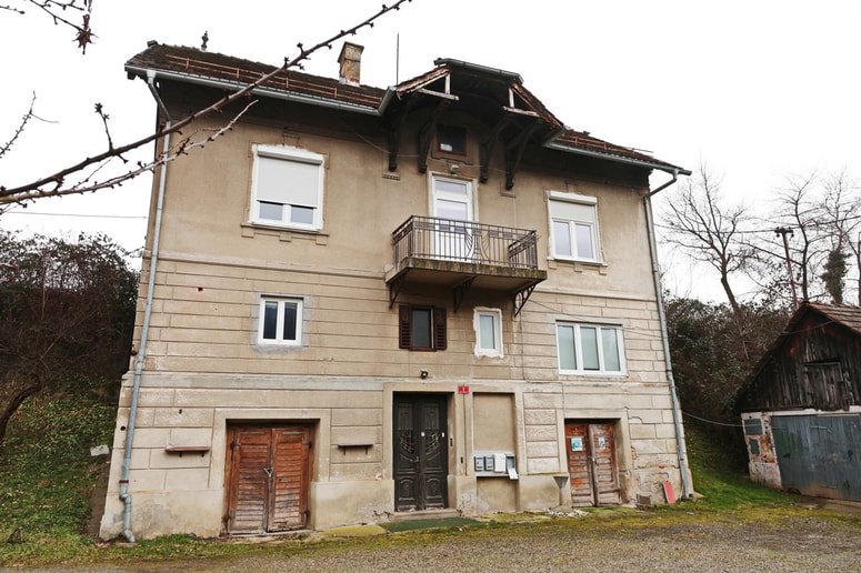 Podjetje v lasti župana Saše Arsenoviča je na javni dražbi JMSS Maribor kupilo večstanovanjski objekt na naslovu Ob Dravi 1 za 155 tisoč evrov. 