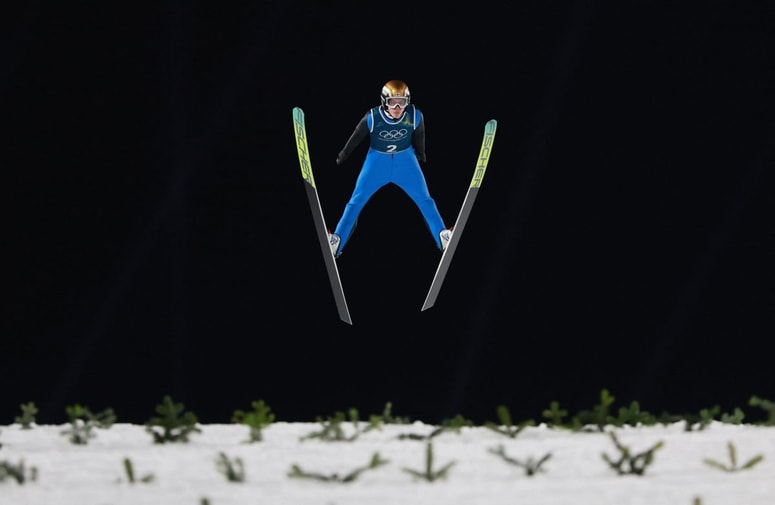 Za doslej najboljši finski posamični rezultat v Predazzu je s 14. mestom na srednji skakalnici poskrbel Viho Palosaari.