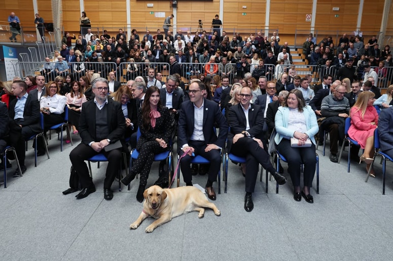 Glavna fotografija članka:(POGLED) Zakaj je dejanski ali domnevni Janša milde sorte (lahko) tako prepričan, da bo sestavljal vlado