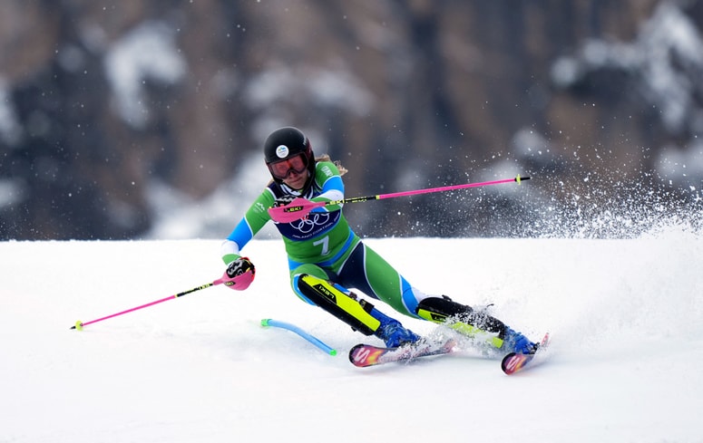 Glavna fotografija članka:Slovenci na OI