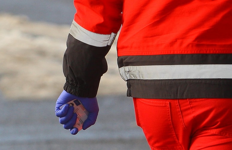 Policisti, ki so na tem območju nadzorovali državno mejo, so iz smeri reke v kraju Rosulje zaslišali klice na pomoč. Fotografija je simbolična. 