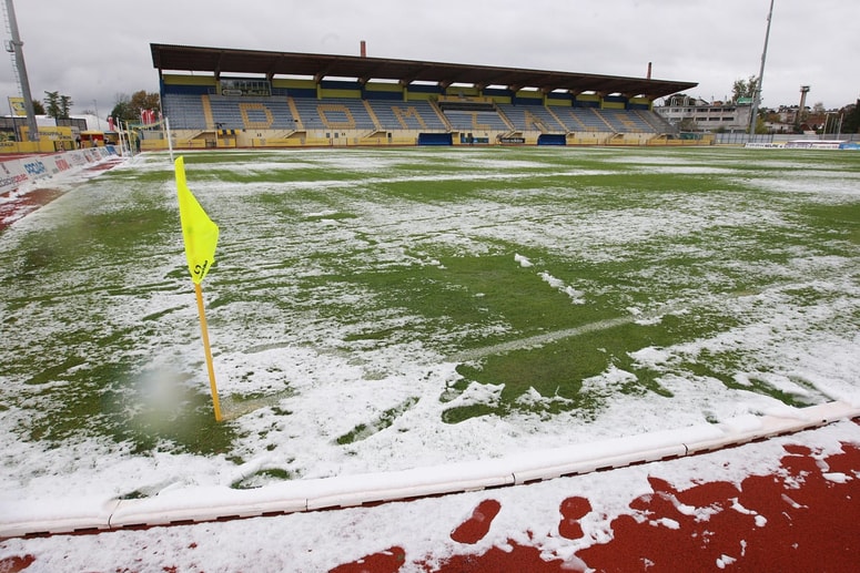 V Športnem parku Domžale poteka pravcata garažna razprodaja. 